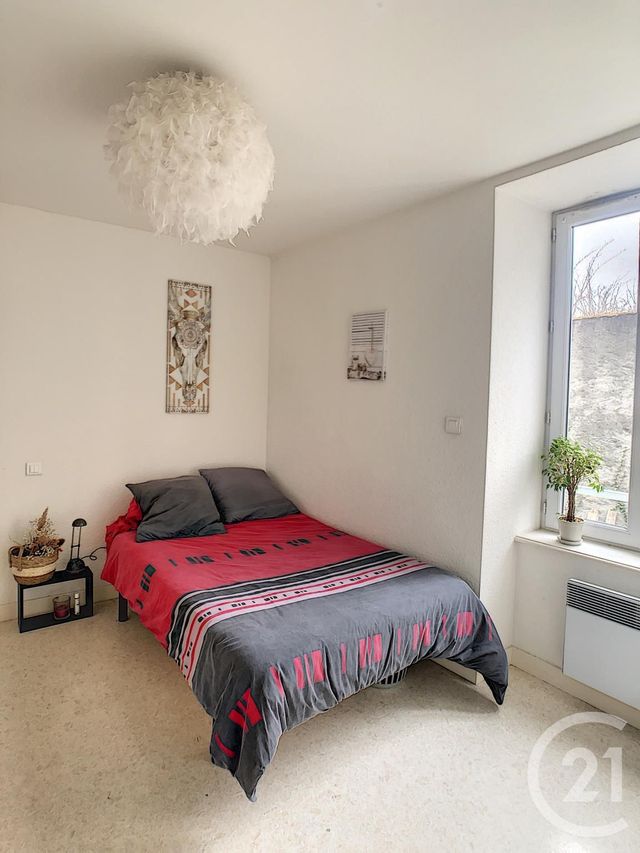 Appartement F4 à louer - 4 pièces - 78.74 m2 - ENNEZAT - 63 - AUVERGNE - Century 21 Agence Girard