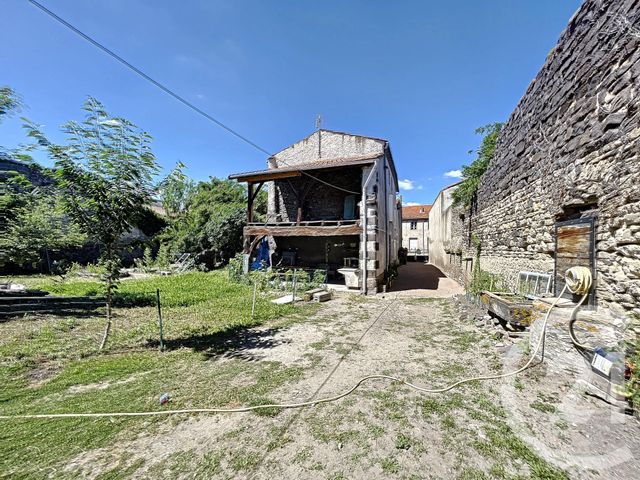 Appartement F4 à louer - 4 pièces - 78.74 m2 - ENNEZAT - 63 - AUVERGNE - Century 21 Agence Girard