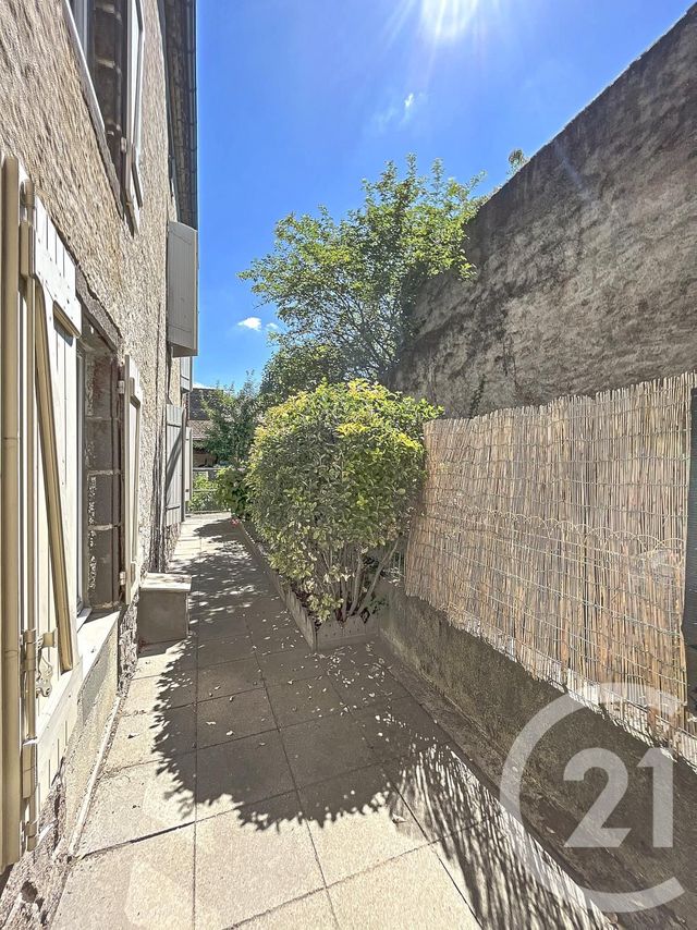 Appartement F4 à louer - 4 pièces - 78.74 m2 - ENNEZAT - 63 - AUVERGNE - Century 21 Agence Girard