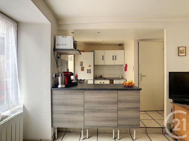 Appartement F4 à louer - 4 pièces - 78.74 m2 - ENNEZAT - 63 - AUVERGNE - Century 21 Agence Girard