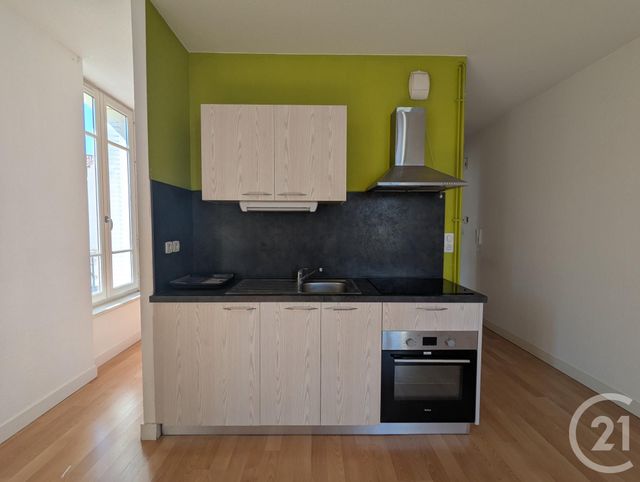 Appartement F1 bis à vendre - 2 pièces - 48.1 m2 - CHATEL GUYON - 63 - AUVERGNE - Century 21 Agence Girard