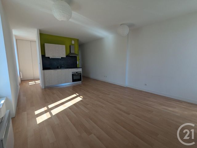 Appartement F1 bis à vendre - 2 pièces - 48.1 m2 - CHATEL GUYON - 63 - AUVERGNE - Century 21 Agence Girard
