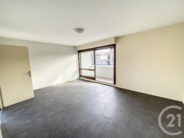 Appartement F4 à louer - 4 pièces - 98.46 m2 - RIOM - 63 - AUVERGNE - Century 21 Agence Girard