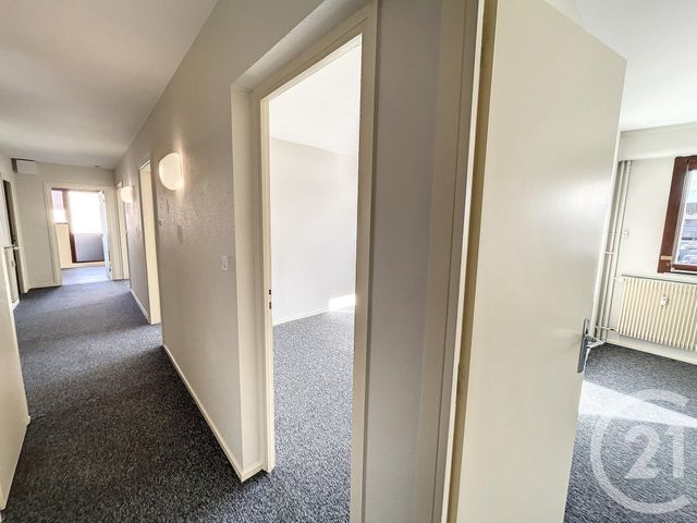 Appartement F4 à louer - 4 pièces - 98.46 m2 - RIOM - 63 - AUVERGNE - Century 21 Agence Girard