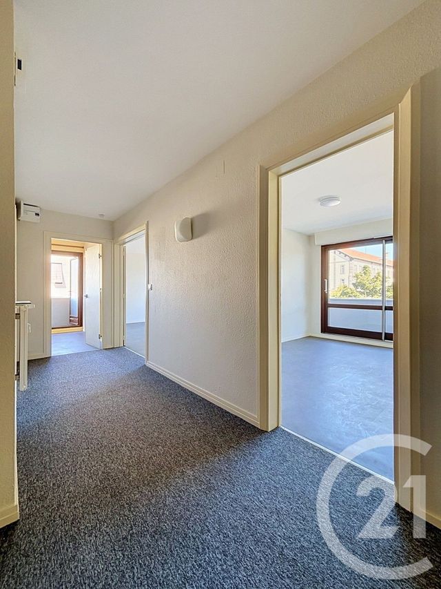Appartement F4 à louer - 4 pièces - 98.46 m2 - RIOM - 63 - AUVERGNE - Century 21 Agence Girard