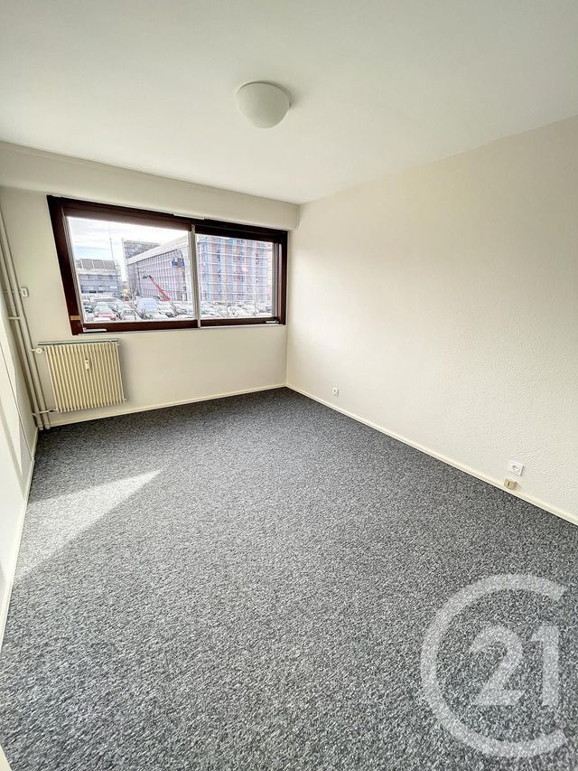 Appartement F4 à louer - 4 pièces - 98.46 m2 - RIOM - 63 - AUVERGNE - Century 21 Agence Girard