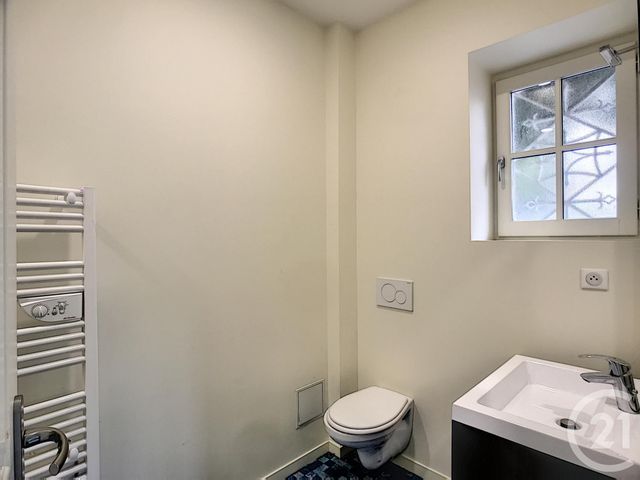Appartement Studio à louer - 1 pièce - 16.97 m2 - CHATEL GUYON - 63 - AUVERGNE - Century 21 Agence Girard