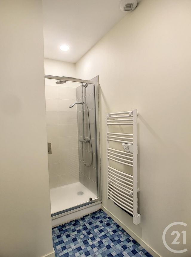 Appartement Studio à louer - 1 pièce - 16.97 m2 - CHATEL GUYON - 63 - AUVERGNE - Century 21 Agence Girard