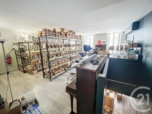 maison à vendre - 10 pièces - 388.0 m2 - RIOM - 63 - AUVERGNE - Century 21 Agence Girard