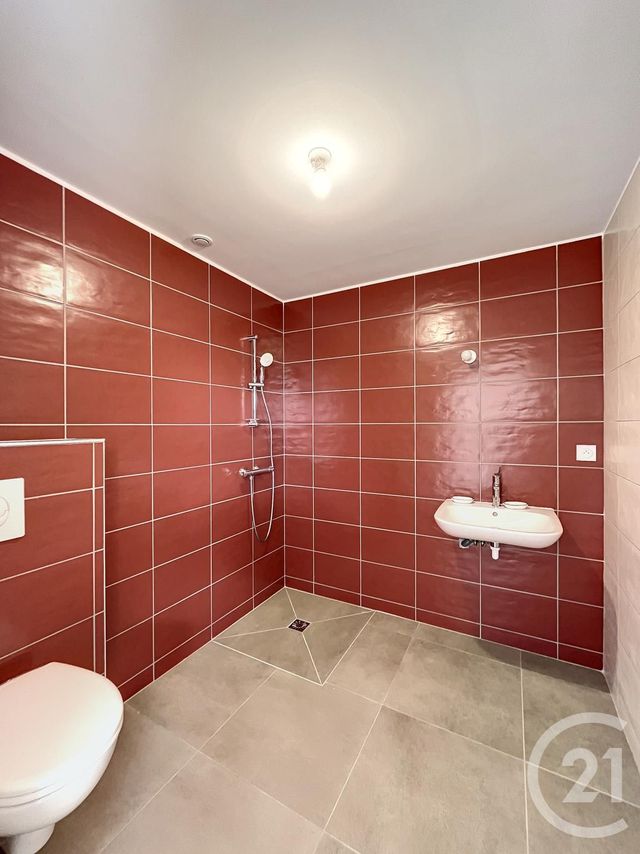 maison à louer - 6 pièces - 142.7 m2 - RIOM - 63 - AUVERGNE - Century 21 Agence Girard