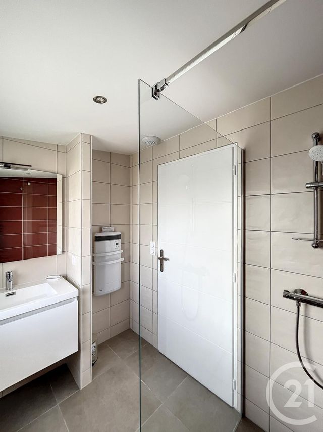 maison à louer - 6 pièces - 142.7 m2 - RIOM - 63 - AUVERGNE - Century 21 Agence Girard