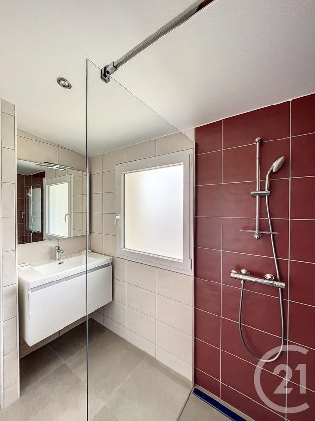maison à louer - 6 pièces - 142.7 m2 - RIOM - 63 - AUVERGNE - Century 21 Agence Girard